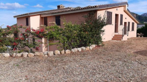 One bedroom appartement with enclosed garden and wifi at Cardedu 1 km away from the beach Cardedu